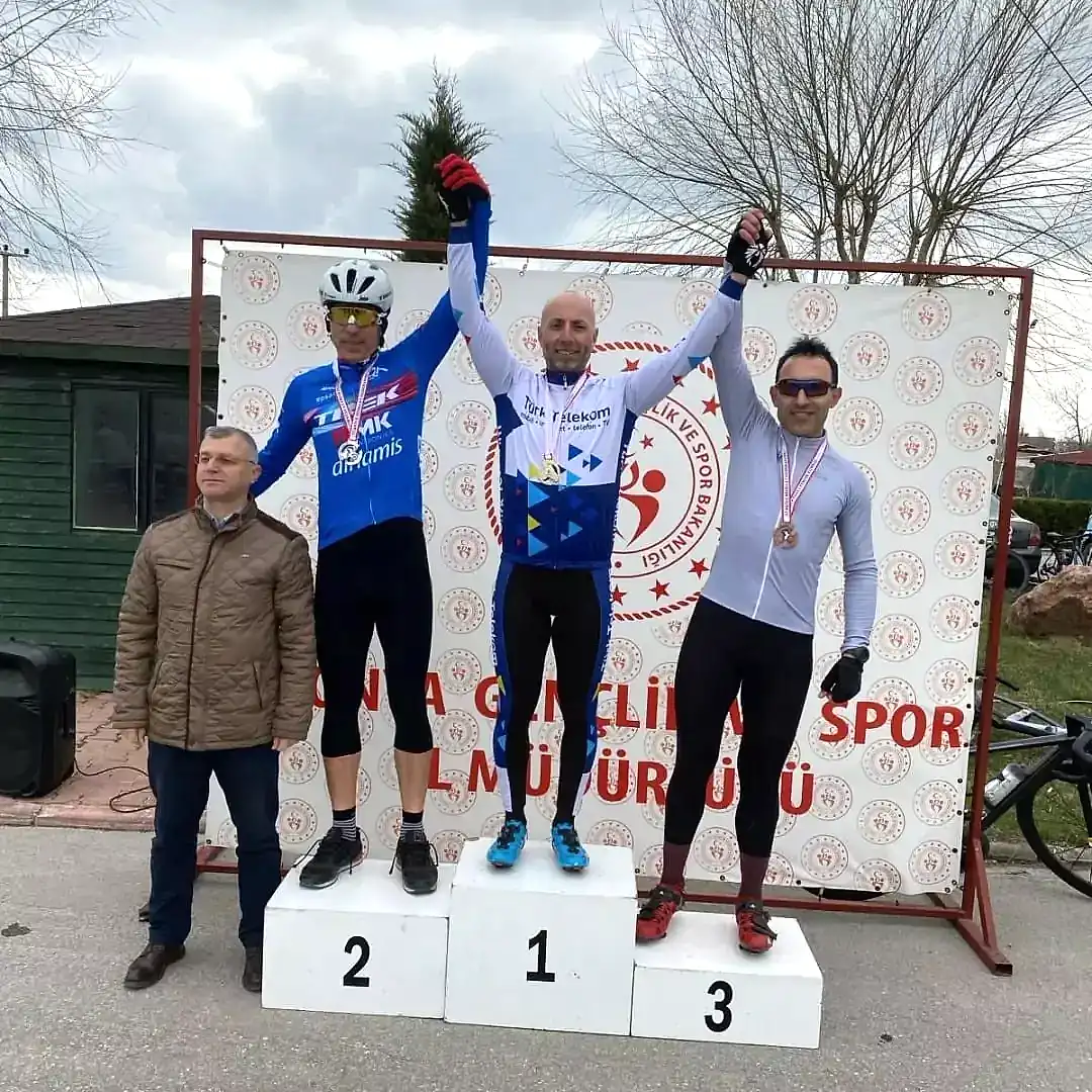 Türkiye Bisiklet Kupasında Altın Madalya gorseli