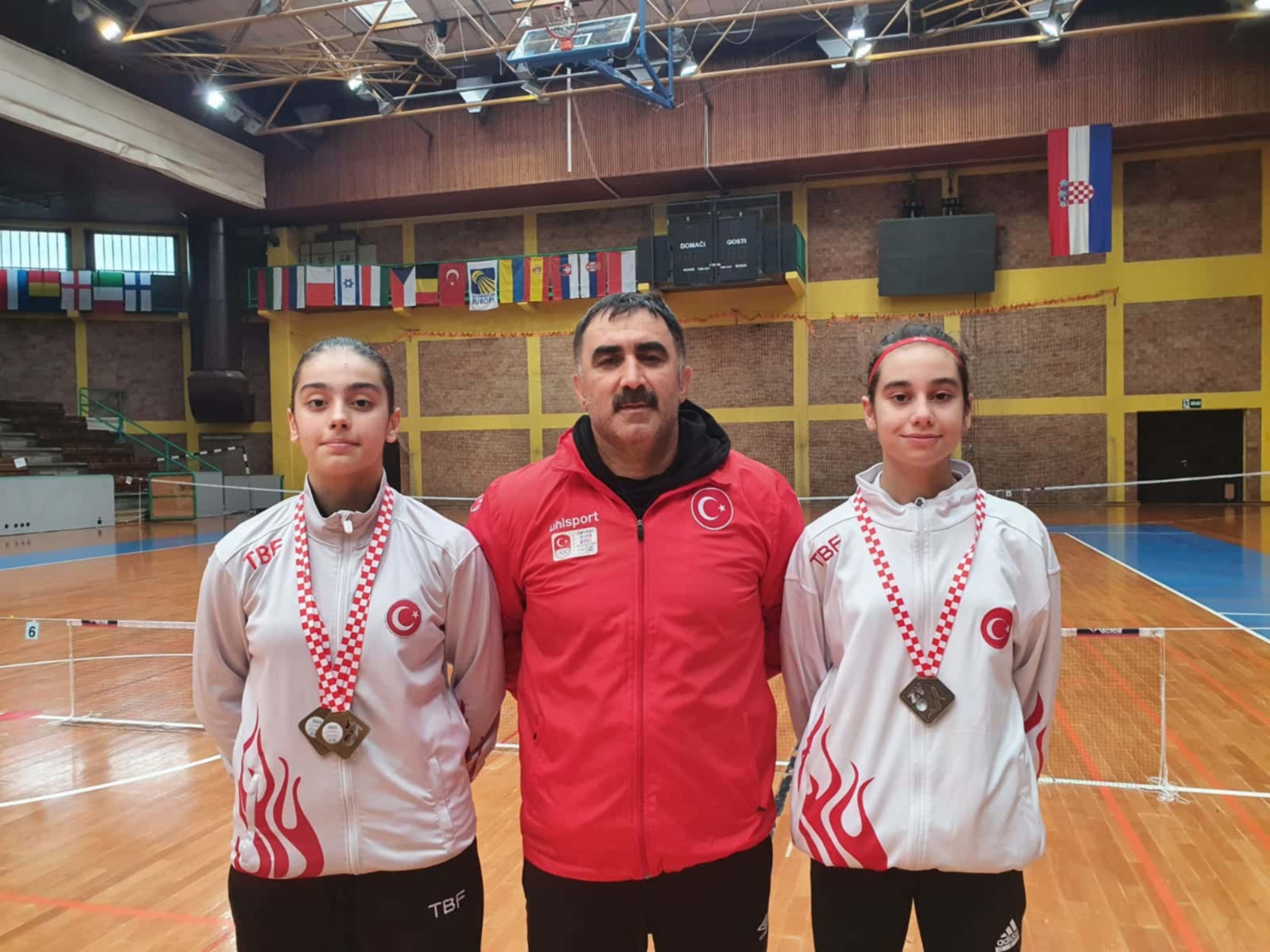 U15 8th Li-ning Zagreb Youth Open Uluslararası Badminton Turnuvası’nda 2 Altın Madalya gorseli