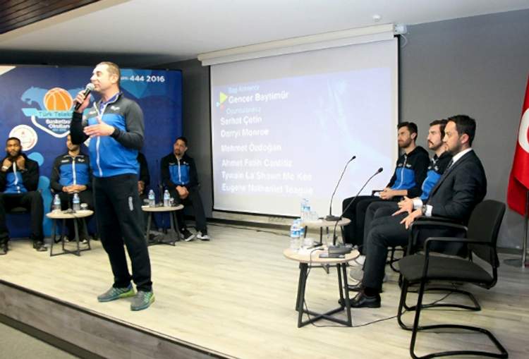 Türk Telekom Basketbol Takımı Arte Koleji'nde ... gorseli