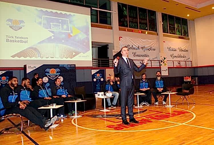 Türk Telekom Basketbol Takımı Sınav Koleji'nde... gorseli