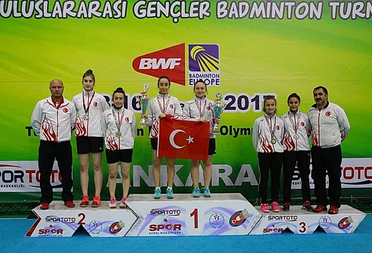 Uluslararası Gençler Badminton Turnuvası’nda Erzincan’lı Badmintoncular 11 madalya kazandı gorseli