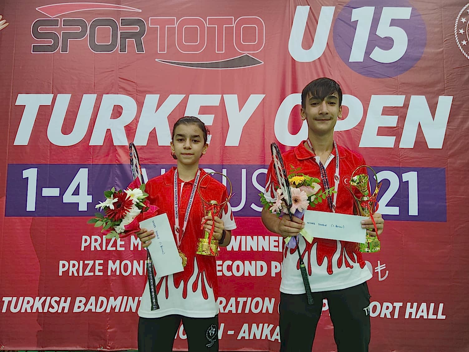  Badmintonculardan Turkey U15 Open da 6 Madalya gorseli